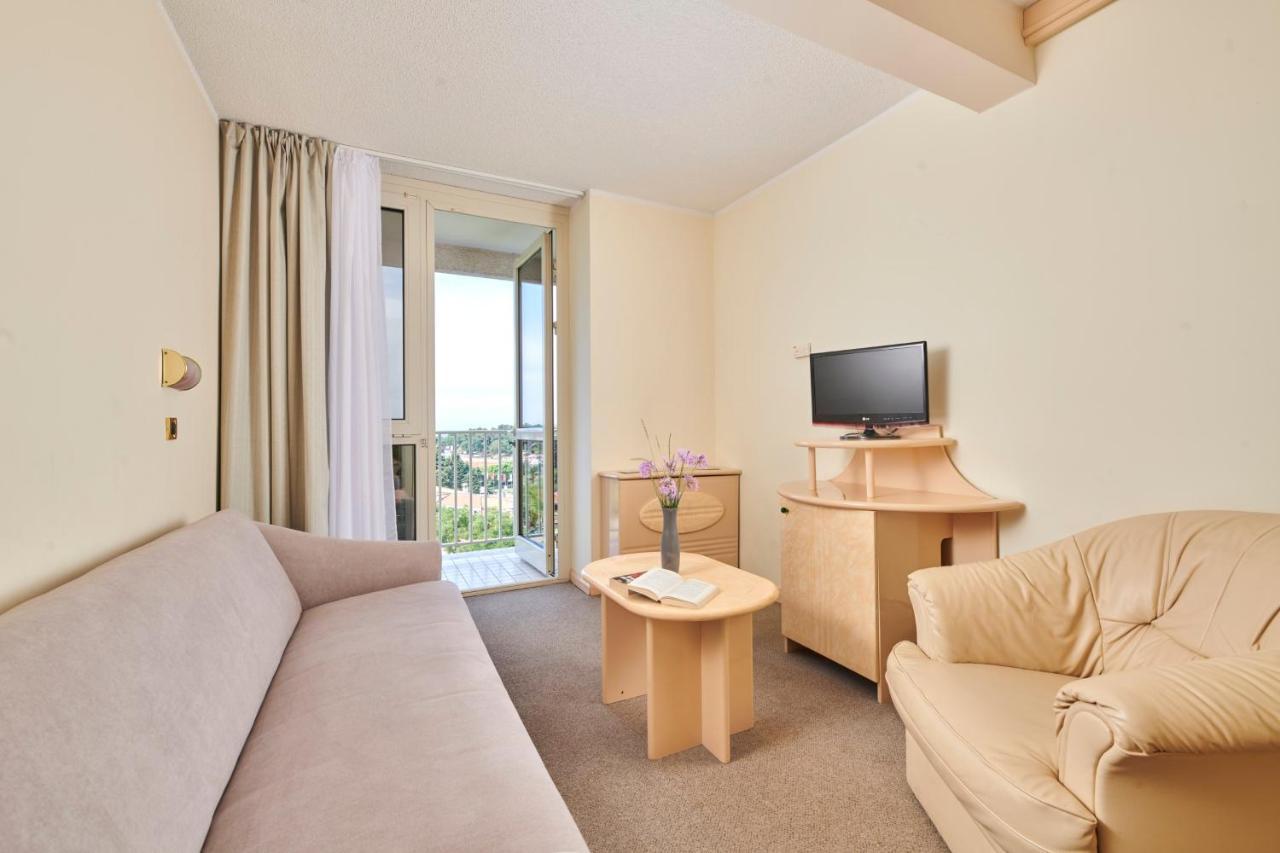 Hotel Istra Plava Laguna بوريتش المظهر الخارجي الصورة