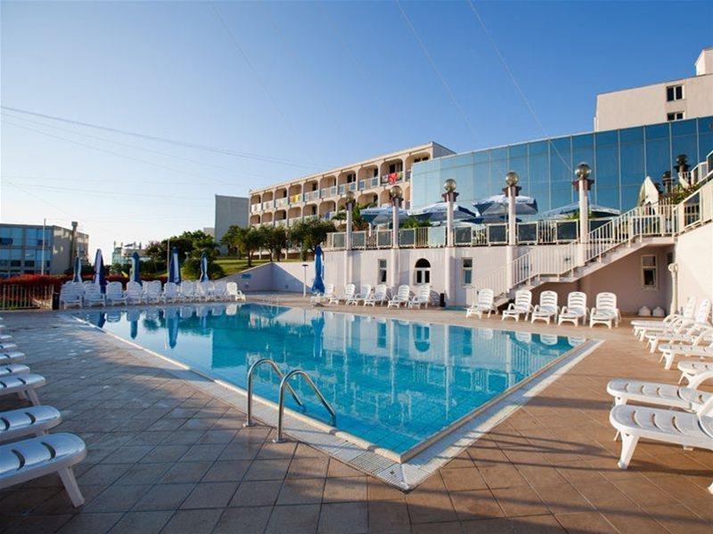 Hotel Istra Plava Laguna بوريتش المظهر الخارجي الصورة
