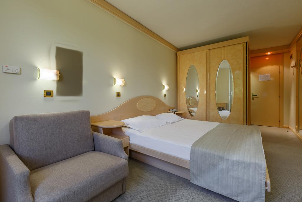 Hotel Istra Plava Laguna بوريتش المظهر الخارجي الصورة